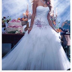 Alfred Angelo sleeping beauty style 238 size 12